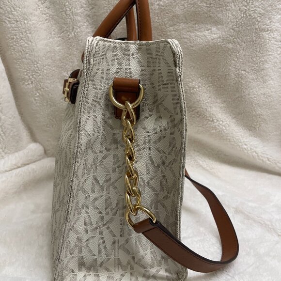 NWT Gorgeous Michael Kors Hamilton Cream w/Leather Brown Trim Lg Tote - Picture 4 of 13
